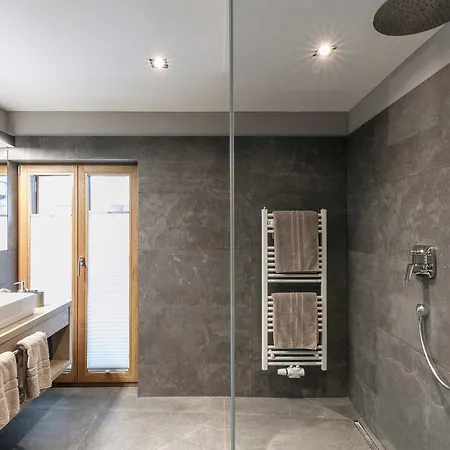 Doris' Nest アパート キッツビュール